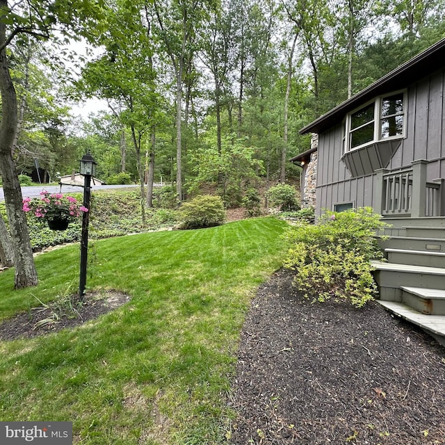8201 Michaux Dr, Fayetteville, PA 17222 - view of green lawn