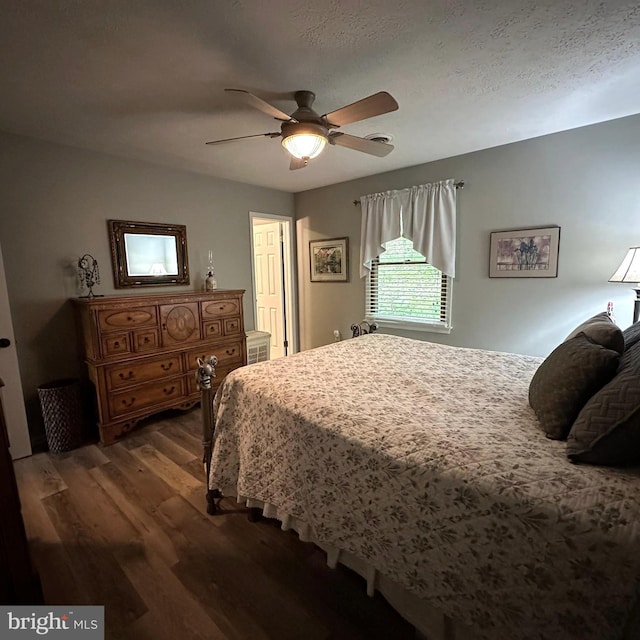 8201 Michaux Dr, Fayetteville, PA 17222 - bedroom with dark wood-style flooring and a ceiling fan