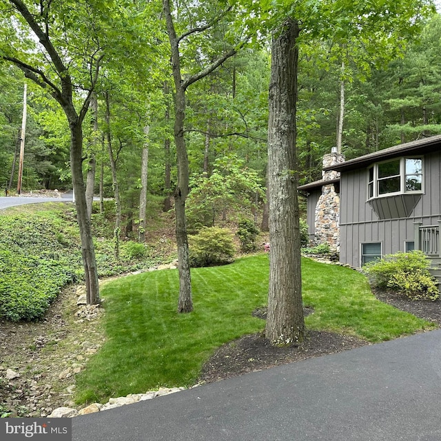 8201 Michaux Dr, Fayetteville, PA 17222 - view of grassy yard with a view of trees