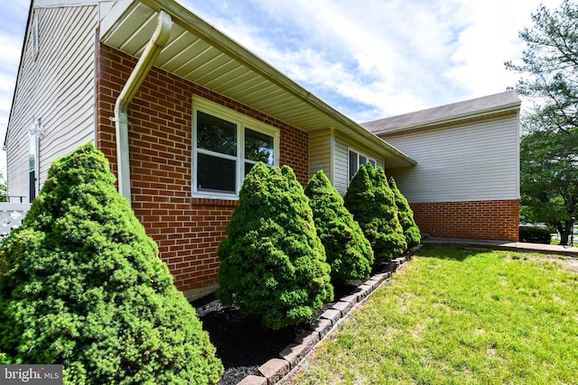 1222 Kings Tree Dr, Bowie, MD 20721 - view of side of property with brick siding and a lawn