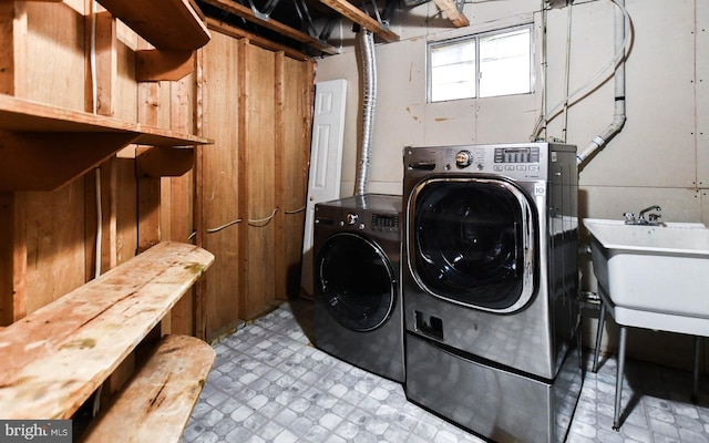 1222 Kings Tree Dr, Bowie, MD 20721 - laundry room with independent washer and dryer and tile patterned floors