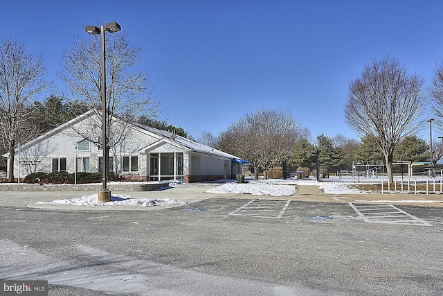 13925 Wayside Dr, Clarksville, MD 21029 - view of snow covered building