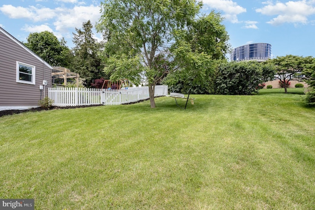 612 Colonial Dr, Dallastown, PA 17313 - view of yard