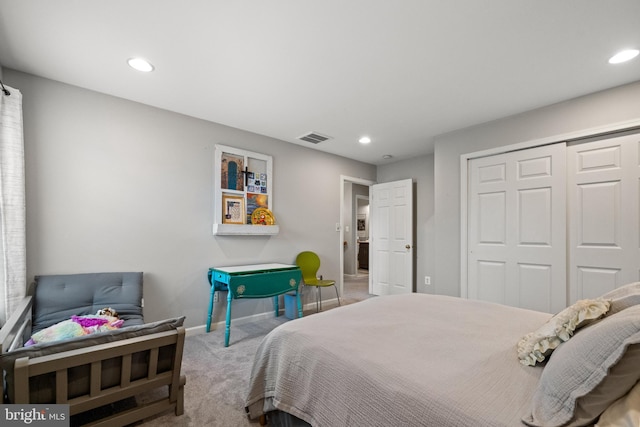 43614 Dunhill Cup Sq, Ashburn, VA 20147 - bedroom featuring carpet flooring, baseboards, recessed lighting, and a closet