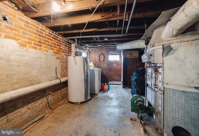 28 Chestnut St, Salem, NJ 08079 - basement with washer / clothes dryer and water heater