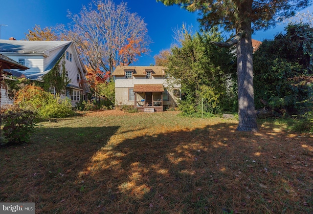 28 Chestnut St, Salem, NJ 08079 - view of green lawn with a porch