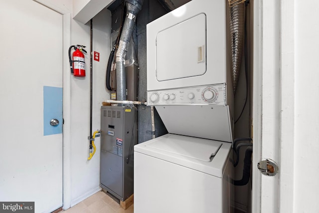 127 Mohican Ln, Little Egg Harbor Twp, NJ 08087 - laundry area with stacked washer / dryer