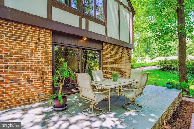 4499 Larchmont Ct, Dumfries, VA 22025 - view of patio / terrace with outdoor dining space