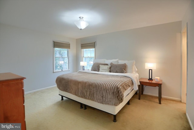2217 Highland Cir, Harrisburg, PA 17110 - bedroom featuring light carpet and baseboards