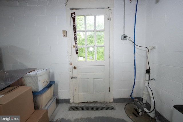 849 Milmar Rd, Newtown Square, PA 19073 - entryway featuring concrete block wall and concrete floors