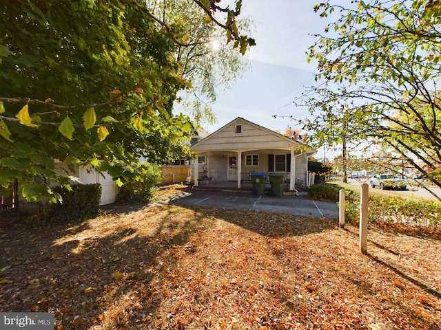 834 Amboy Ave, Edison, NJ 08837 - rear view of house featuring covered porch