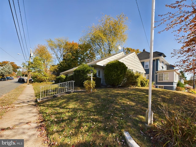 834 Amboy Ave, Edison, NJ 08837 - view of front of house with a front yard