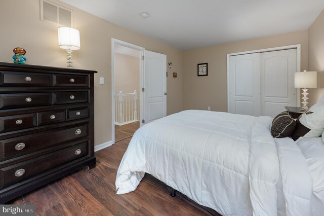 61 Grand Banks Cir, Marlton, NJ 08053 - bedroom featuring dark wood-type flooring, a closet, and baseboards