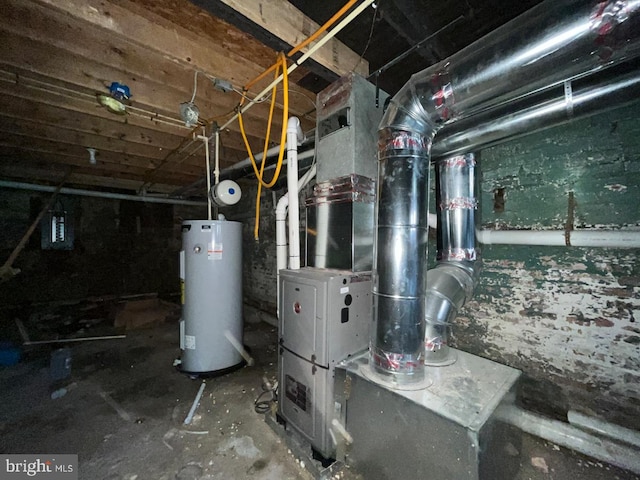 2554 Frederick Ave, Baltimore, MD 21223 - utilities featuring water heater