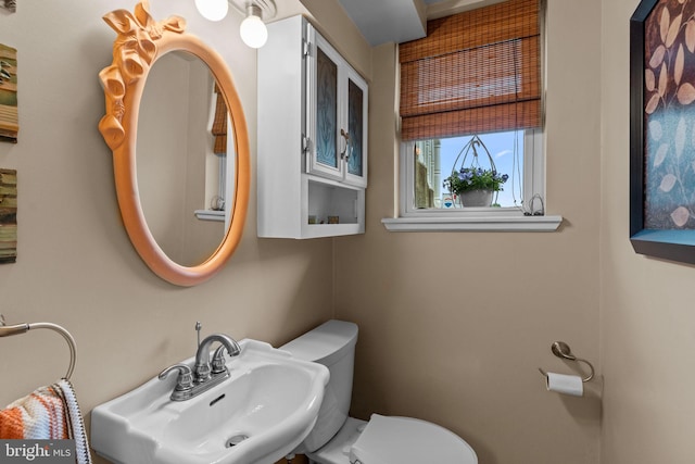 3778 Westhampton Dr, Philadelphia, PA 19154 - half bath featuring a sink and toilet