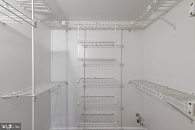 29 Stonehenge Cir Unit 6, Pikesville, MD 21208 - view of walk in closet