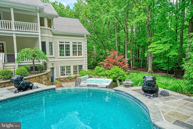 5026 Huntwood Manor Dr, Fairfax, VA 22030 - swimming pool featuring an in-ground hot tub and a patio area