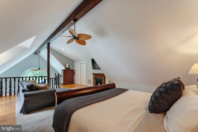 5026 Huntwood Manor Dr, Fairfax, VA 22030 - bedroom with light wood-type flooring, a closet, and ceiling fan