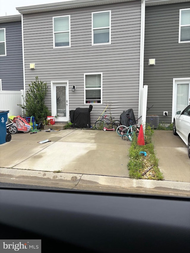 93 Dyer Dr, Camden Wyoming, DE 19934 - back of property with a patio area