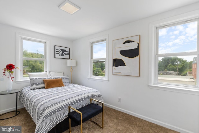 2318 Cloville Ave, Baltimore, MD 21214 - carpeted bedroom featuring baseboards