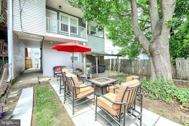 310 E S St, York, PA 17403 - view of patio with a balcony and a fire pit