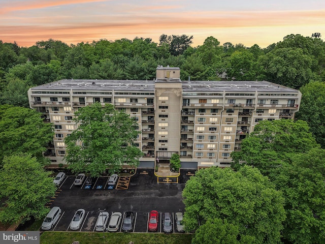 700 Avondale Rd Unit Ph-12, Wallingford, PA 19086 - property at dusk with a view of apartment building / complex