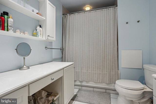700 Avondale Rd Unit Ph-12, Wallingford, PA 19086 - bathroom with vanity, toilet, tile patterned flooring, and shower / tub combo with curtain