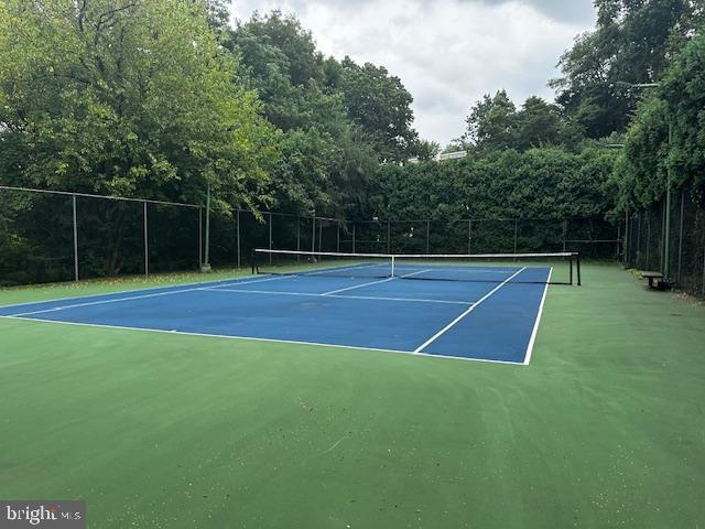 700 Avondale Rd Unit Ph-12, Wallingford, PA 19086 - view of tennis court