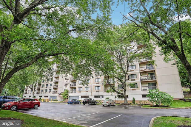 700 Avondale Rd Unit Ph-12, Wallingford, PA 19086 - view of apartment building / complex with uncovered parking