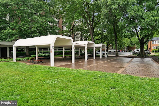 700 7th St SW Unit 512, Washington, DC 20024 - view of community featuring a yard