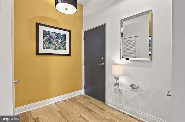 41 W Lemon St Unit 505, Lancaster, PA 17603 - foyer featuring wood finished floors and baseboards
