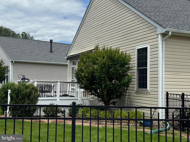 3599 Sutherland Ct, Warrenton, VA 20187 - view of property exterior featuring a shingled roof
