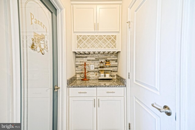 35290 Wright Way, Millsboro, DE 19966 - indoor dry bar with tasteful backsplash