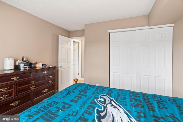 1206 Barry Ct, Southampton, PA 18966 - bedroom featuring a closet