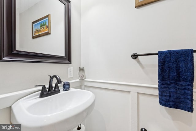 71 Sudbury Sq, Sterling, VA 20164 - bathroom with a sink