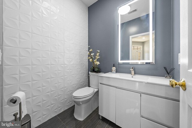 3 River Birch Cir, Princeton, NJ 08540 - half bathroom with toilet, tile patterned flooring, and vanity