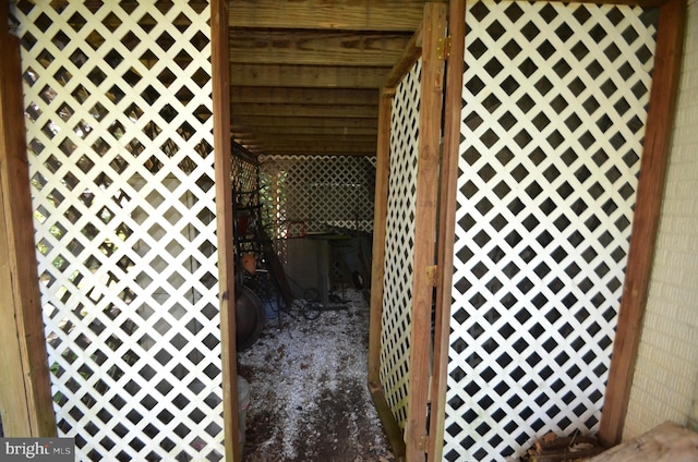 6385 Hunters Crossing Ct, Eldersburg, MD 21784 - exterior space featuring a gate