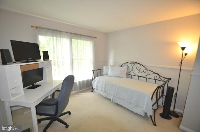 6385 Hunters Crossing Ct, Eldersburg, MD 21784 - bedroom featuring carpet flooring and an office area