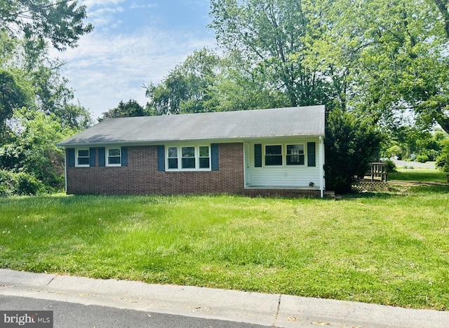 200 Benjamin Ave, Salisbury, MD 21804 - view of front facade with brick siding and a front lawn