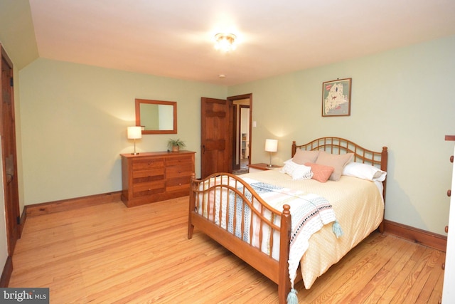 1598 Hollywood Dr, Lancaster, PA 17601 - bedroom featuring light wood-style flooring and baseboards