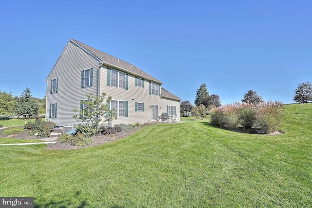 4408 Irish Creek Rd, Bernville, PA 19506 - back of property with a lawn