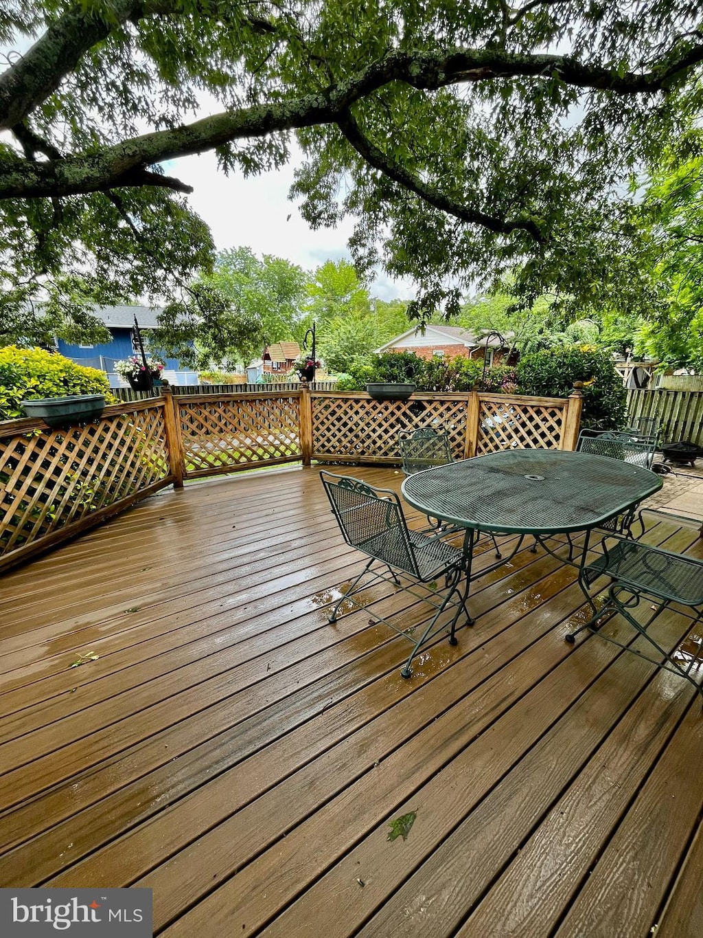 518 Laurel Rd, Riva, MD 21140 - deck featuring outdoor dining space