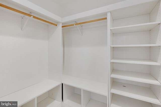 10401 Zion Dr, Fairfax, VA 22032 - view of spacious closet
