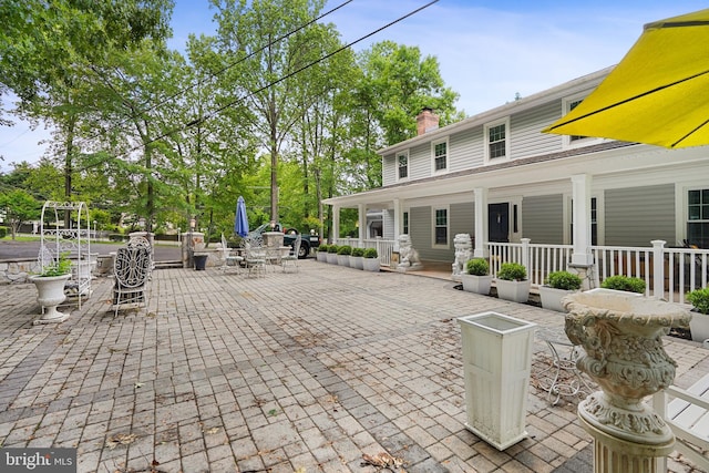 10401 Zion Dr, Fairfax, VA 22032 - view of covered porch