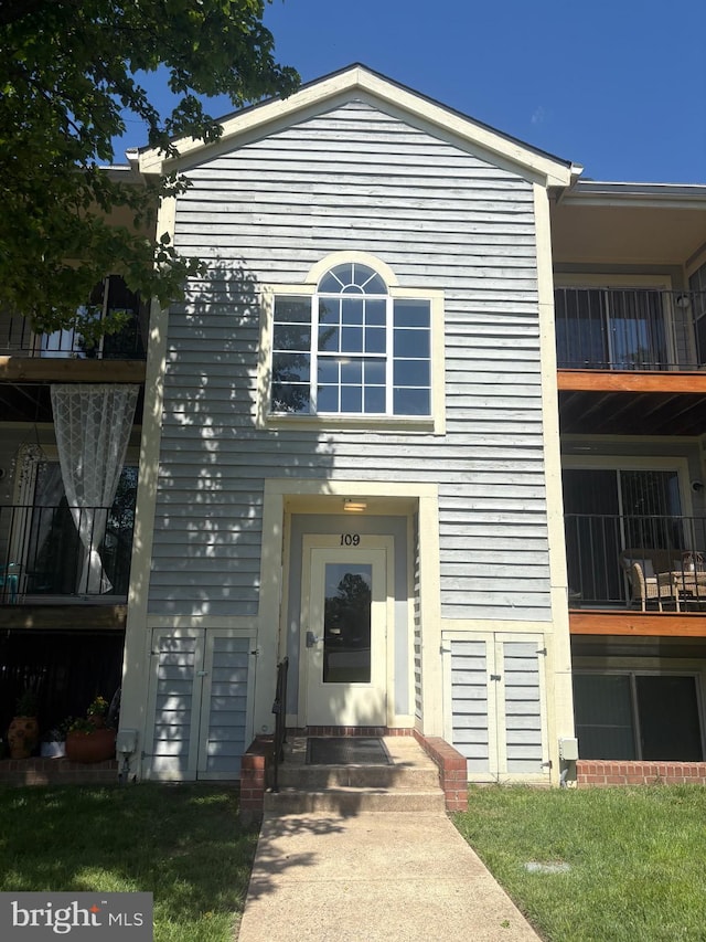 109 Water Fountain Way Unit 304, Glen Burnie, MD 21060 - view of front of house featuring a balcony