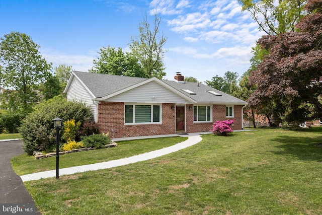 826 Suffolk Rd, Jenkintown, PA 19046 - ranch-style house featuring a front lawn, brick siding, and a chimney