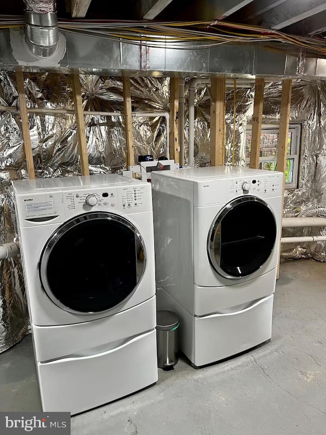 5E 27th St, Baltimore, MD 21218 - washroom with washing machine and dryer