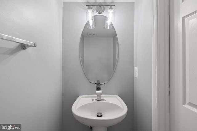 17504 Cajun Ct, Dumfries, VA 22025 - bathroom featuring a sink