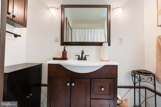 1419 Ellsworth St, Philadelphia, PA 19146 - bathroom featuring vanity