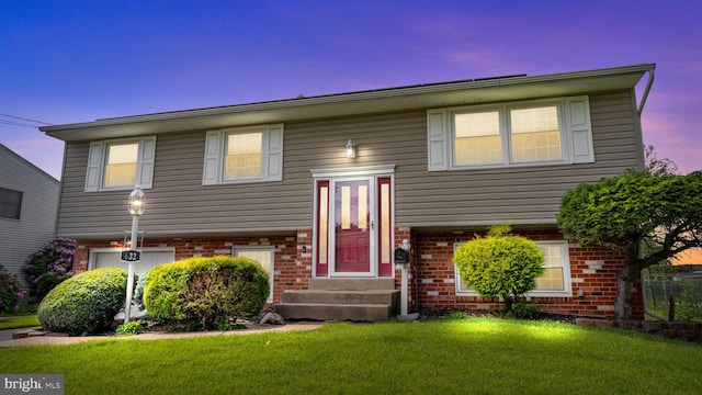 632 Pickering Rd, Southampton, PA 18966 - bi-level home featuring brick siding, entry steps, and a yard